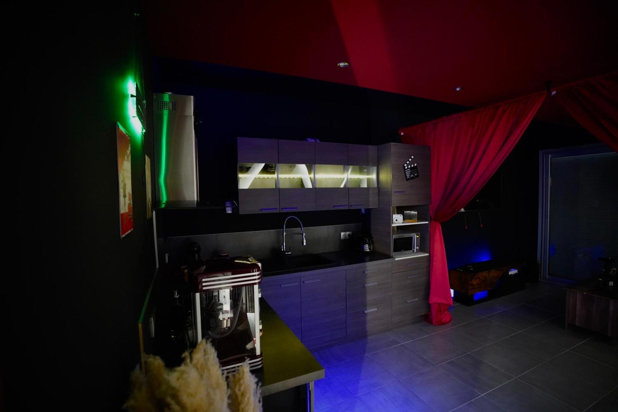 L Unique Cinema Room Grenoble Exterior photo